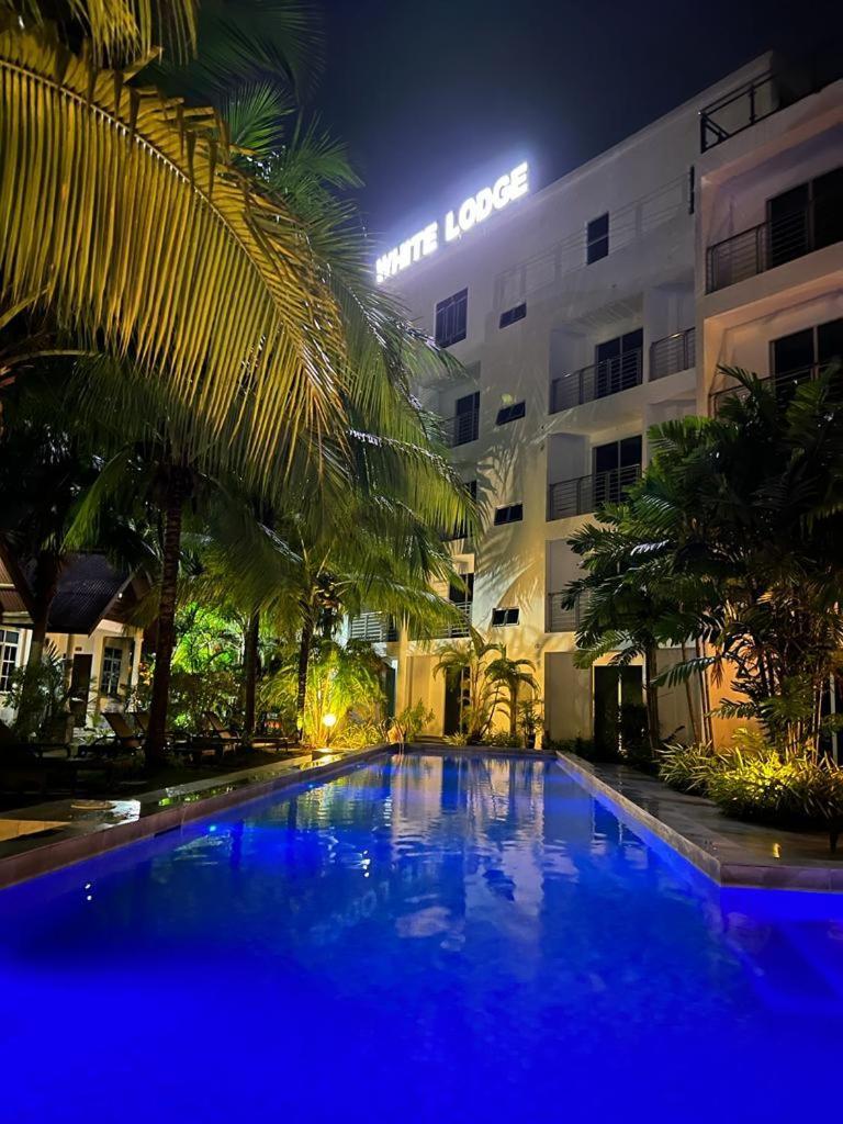 White Lodge Pantai Cenang (Langkawi) Exterior foto